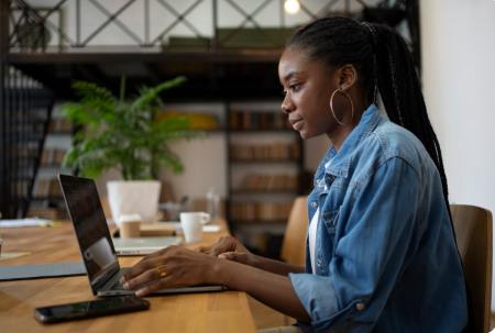 Apply for the Foundry for HER Online Bootcamp 2025 (Up to $50,000 in Funding)
